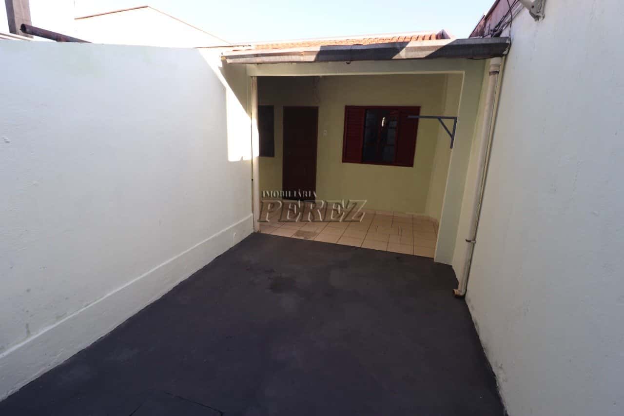 Casa para alugar na região oeste de Londrina - Santa Rita — foto principal