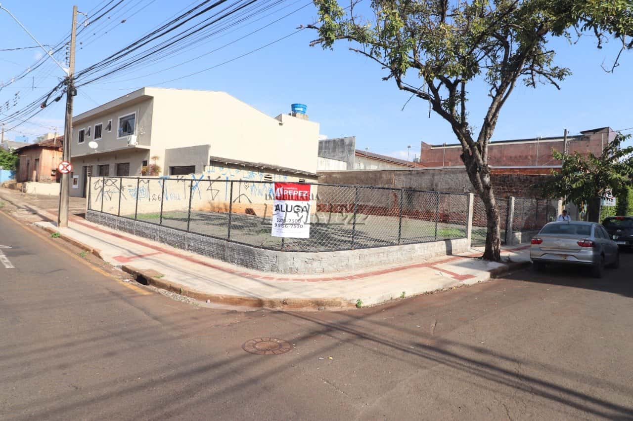 Terreno para Locação com 305 m² na Região Central de Londrina — foto principal