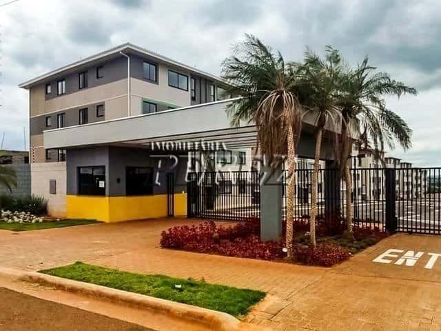 Apartamento à venda no Residencial Trancoso na região norte de Londrina — foto principal