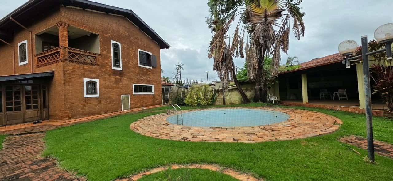 Sobrado à venda na região leste de Londrina - Santos Dumont — foto principal