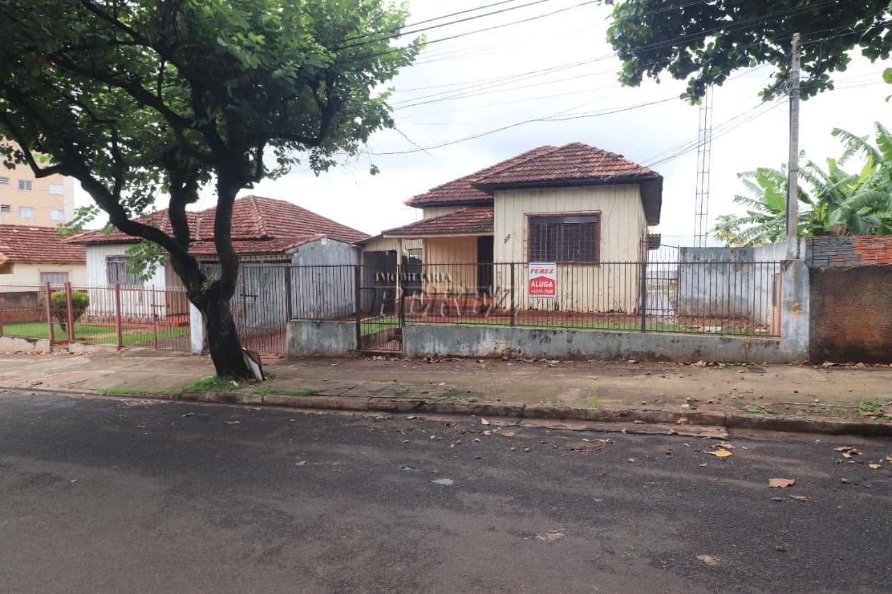 Casa à venda na Rua Borba Gato na região central de Londrina — foto principal