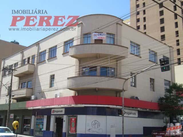 Sala comercial para alugar na Rua Pernambuco no centro de Londrina. — foto principal