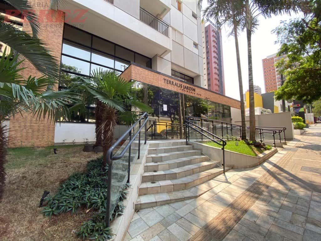 Apartamento para alugar no Edifício Terralis Jardin, centro de Londrina — foto principal