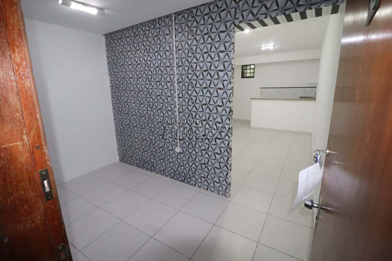Sala comercial para alugar na região central de Londrina - Av. Duque de Caxias — foto principal