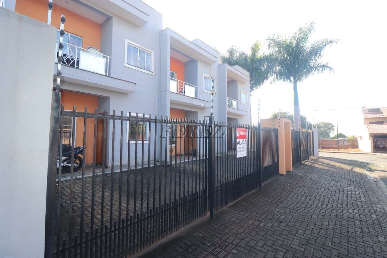Apartamento mobiliado para alugar na Rua São Salvador, centro de Londrina — foto principal