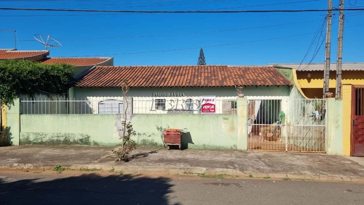 Casa à venda no Califórnia na região leste de Londrina — foto principal