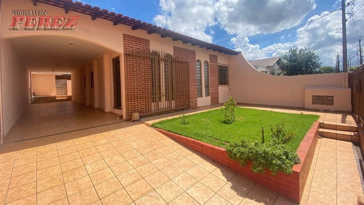 Casa para venda na região Leste de Londrina, localizada no Jarim Morumbi. — foto principal