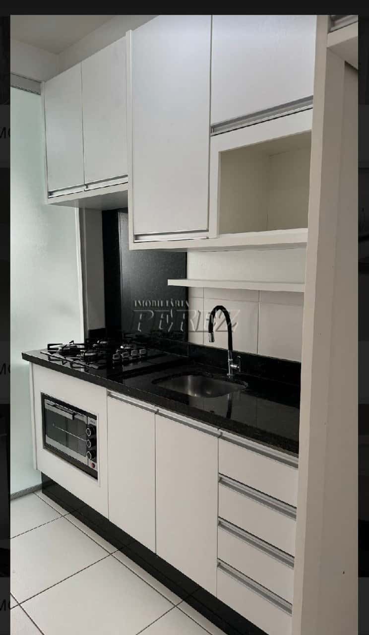 Apartamento à venda no Edifício Vila Das Palmeiras - Região norte de Londrina — foto principal