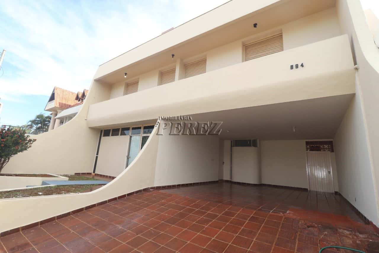 Sobrado para alugar na região oeste em Londrina, Bairro Quebec. — foto principal