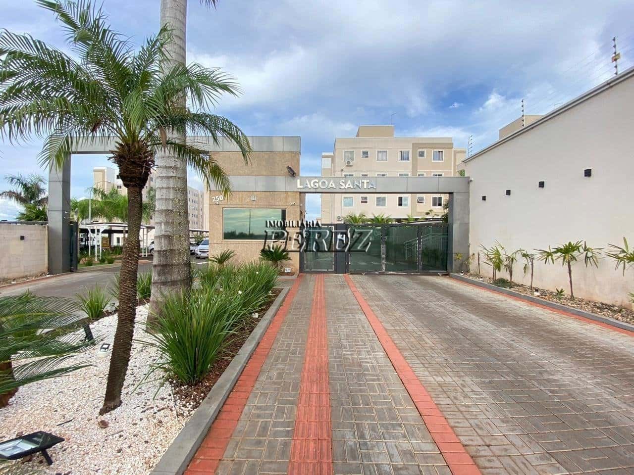 Apartamento à venda no Condomínio Lagoa Santa na região leste de Londrina — foto principal