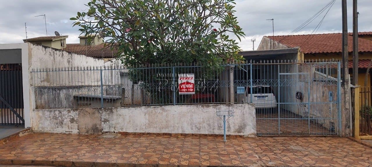 Casa à venda no conjunto Maria Cecília, região norte de Londrina