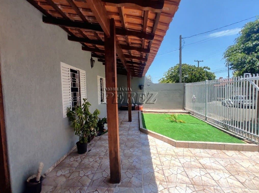 Casa à venda no Jardim Athenas - Região norte de Londrina