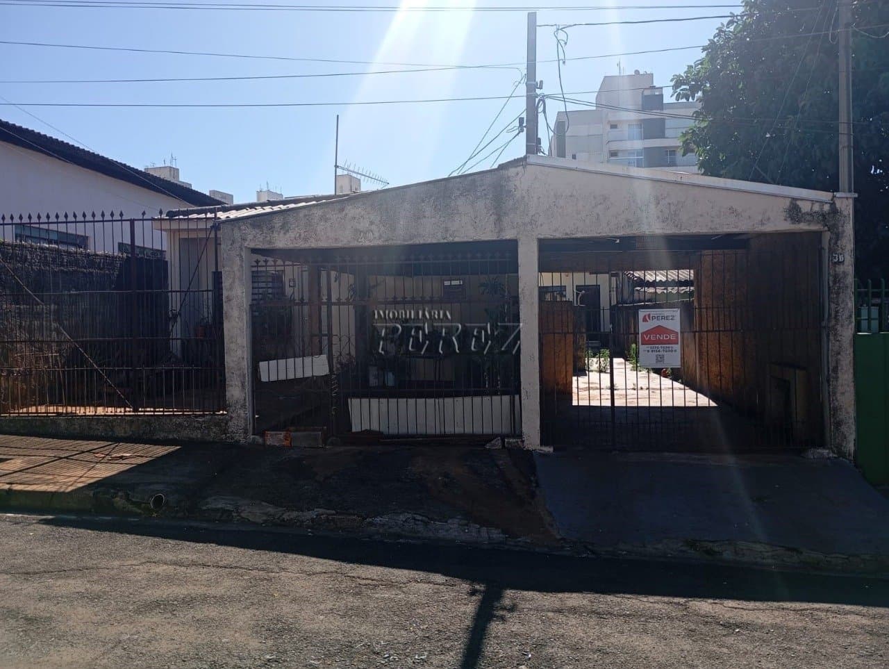 Casa à venda na região leste de Londrina - Rua Raquel