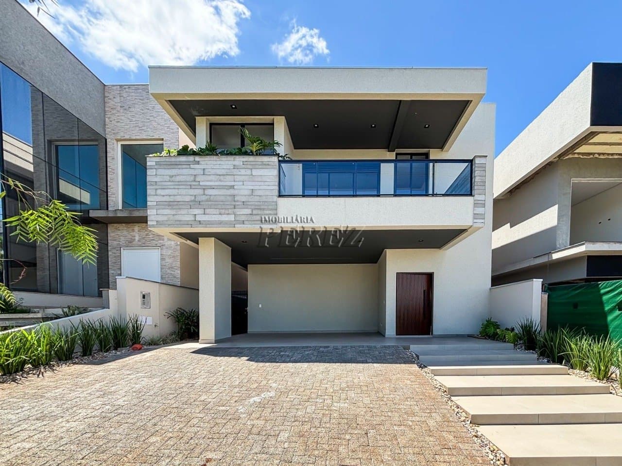 Casa à venda no Condomínio Aranguá em Londrina - Parque Tauá