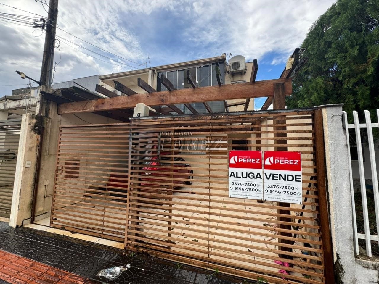 Casa à venda e locação no Jardim Tarumã na região leste de Londrina