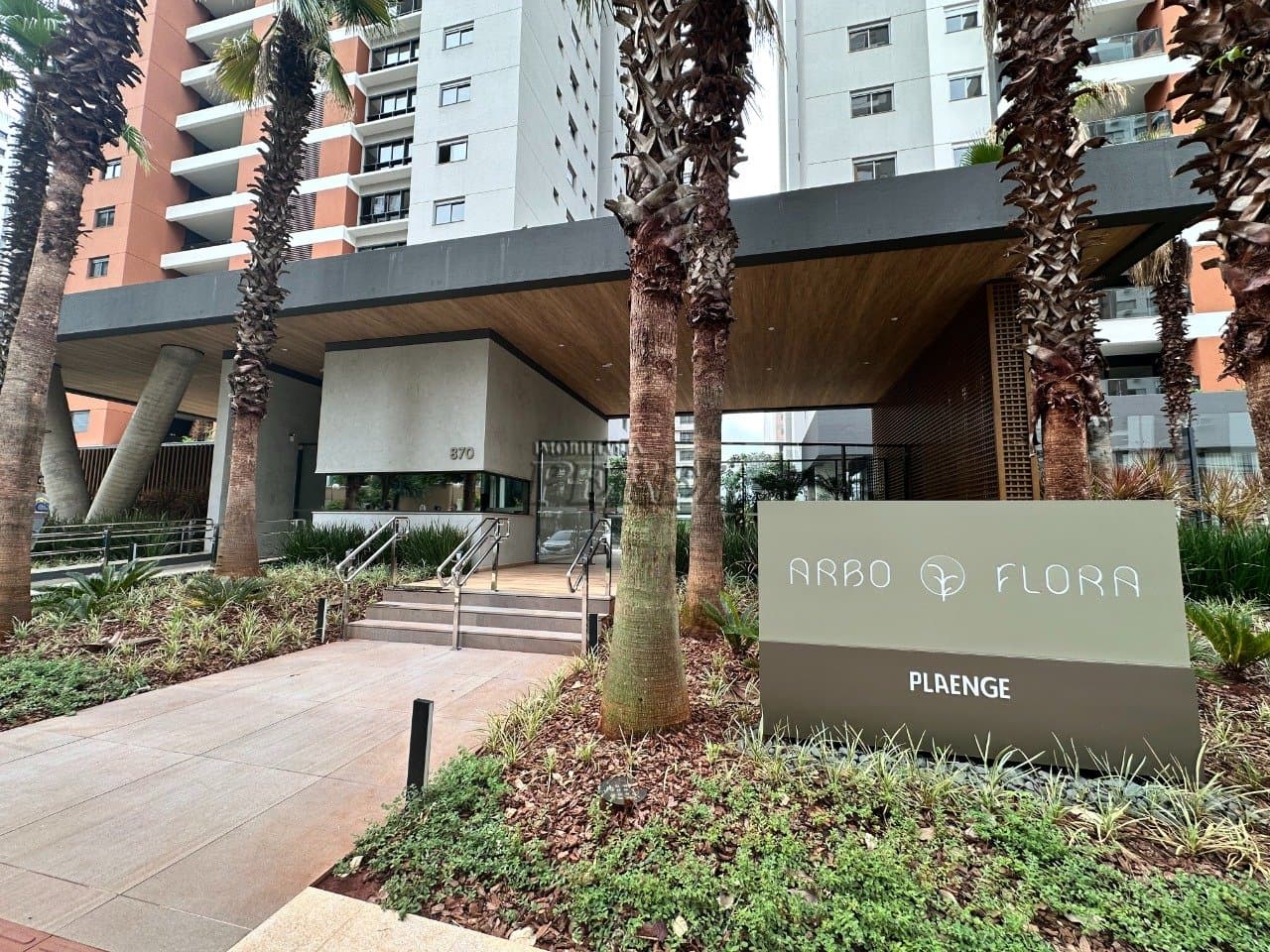 Apartamento à venda no Edifício Arbo e Flora na região sul de Londrina - Gleba Fazenda Palhano