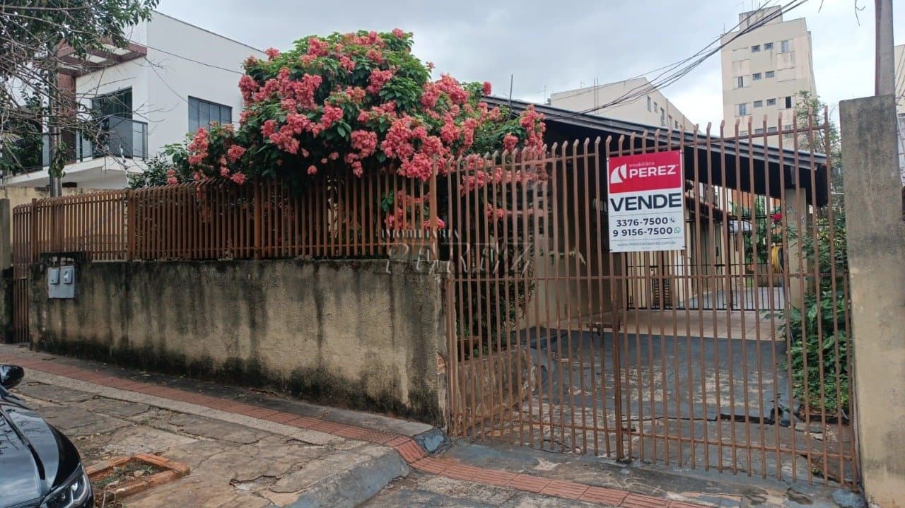 Casa à venda na Rua Alagoas no centro de Londrina