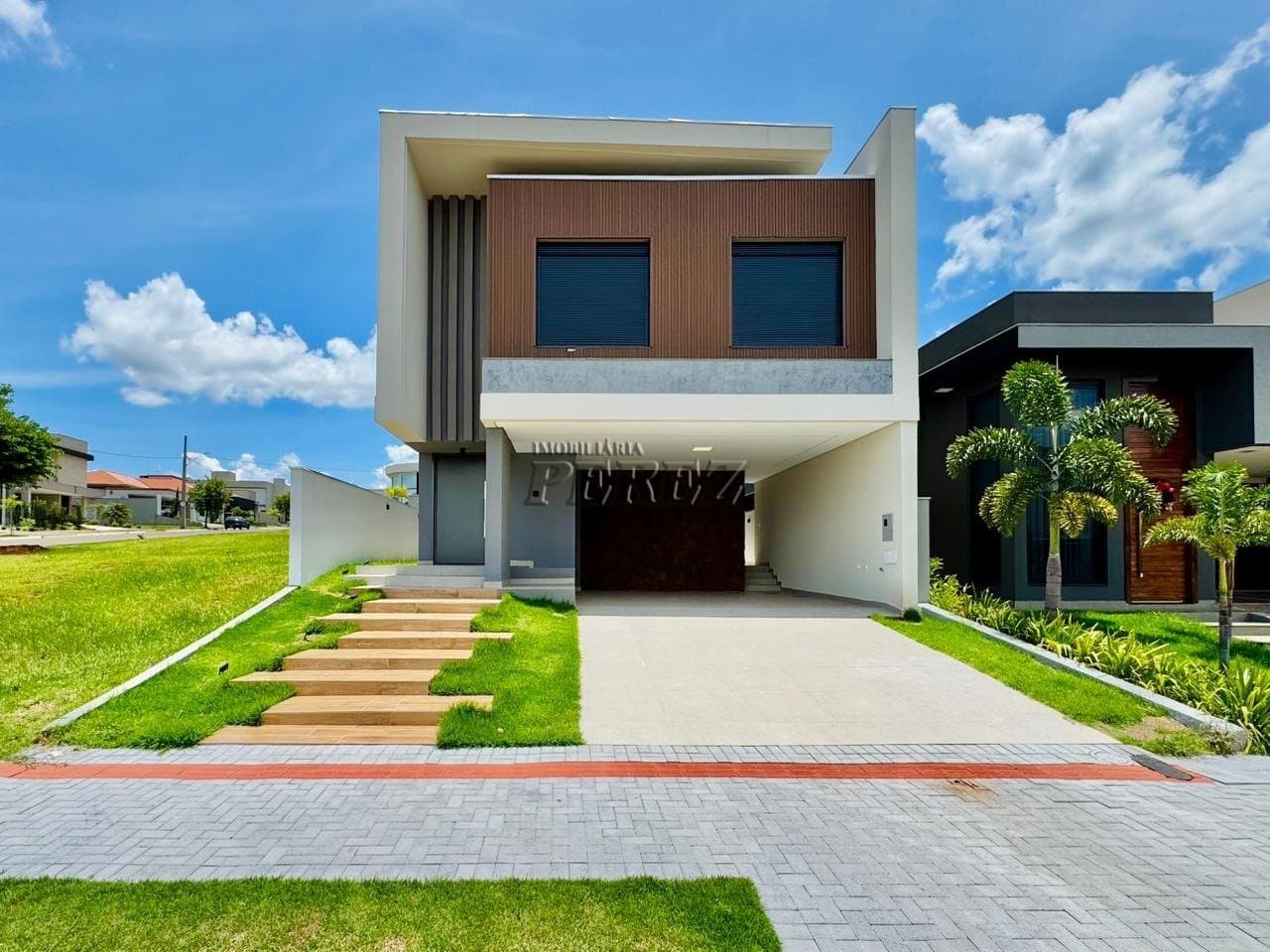 Casa à venda no Parque Tauá - Aranguá na região leste de Londrina