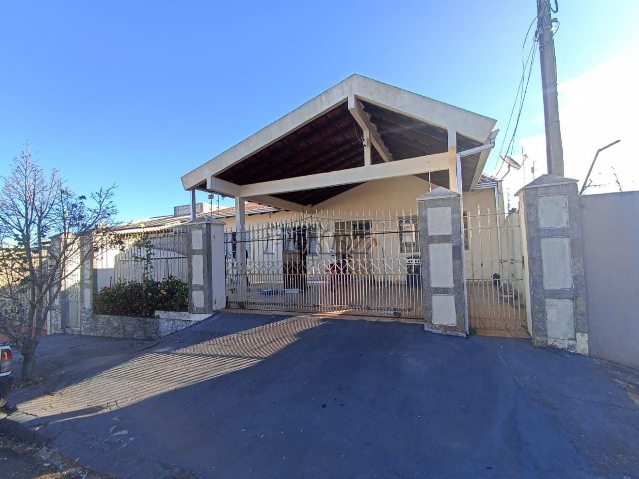 Casa para alugar no Jardim Hedy na região oeste de Londrina