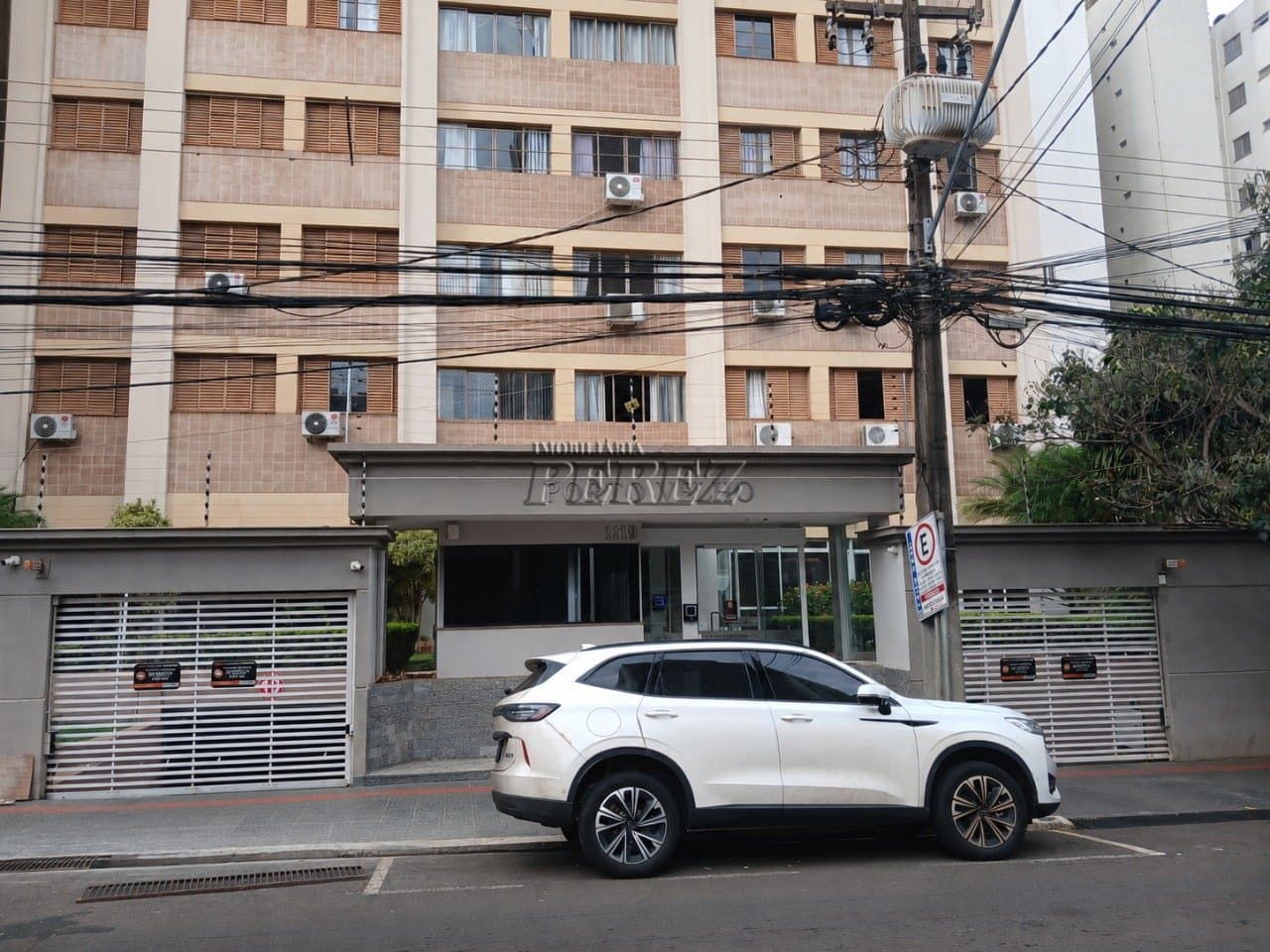Apartamento à venda no Edifício Porto Velho no centro de Londrina