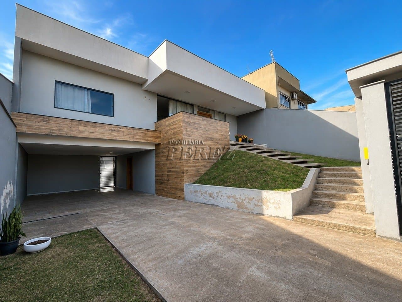 Sobrado à venda no Jardim dos Estados - Região norte de Londrina