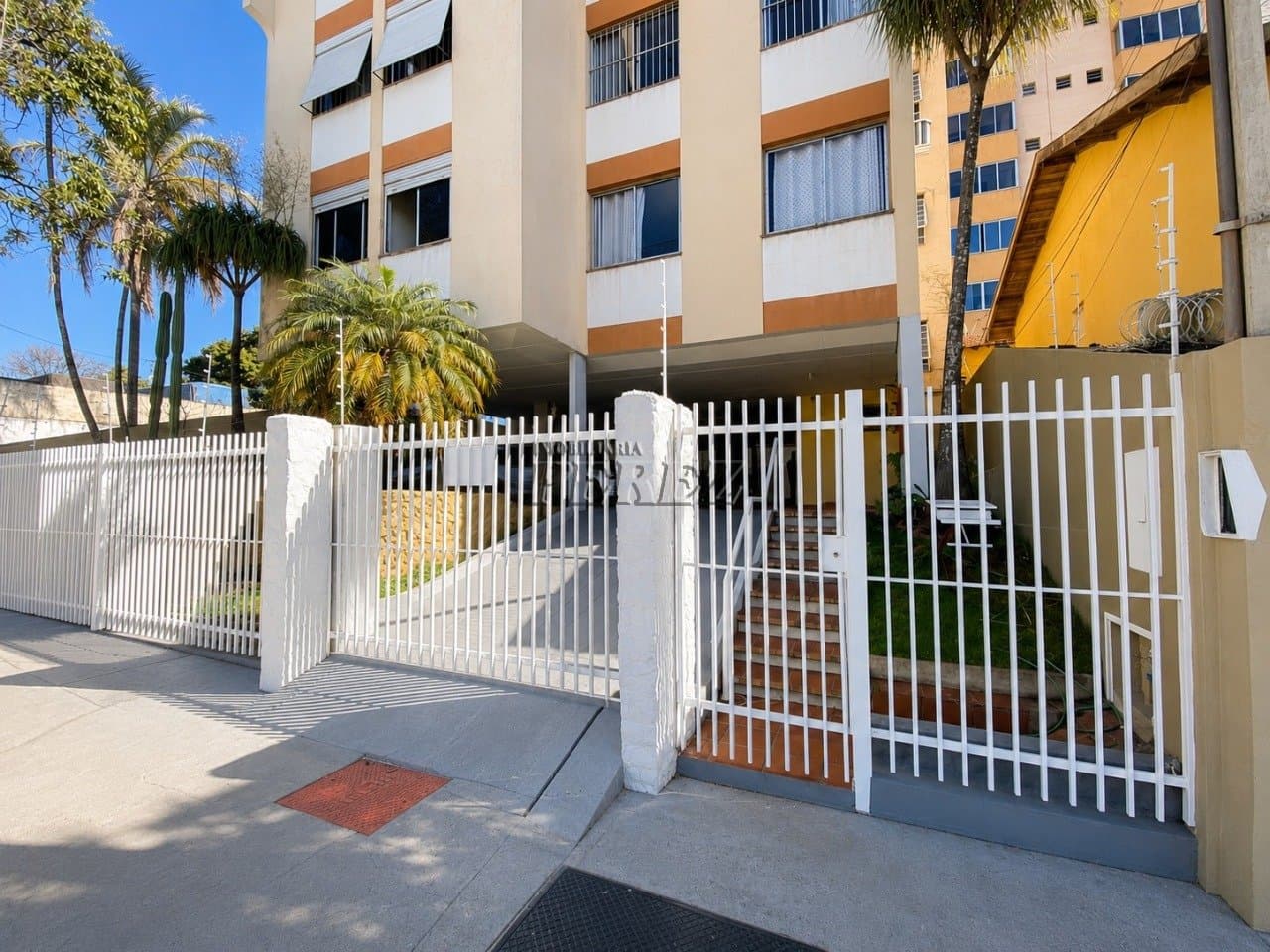 Apartamento à venda no Edifício San Martin - Centro de Londrina