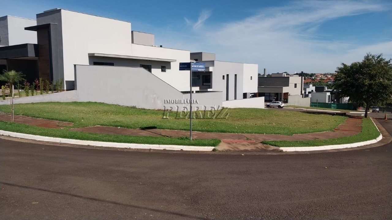Terreno à venda no Parque Tauá Aranguá em Londrina