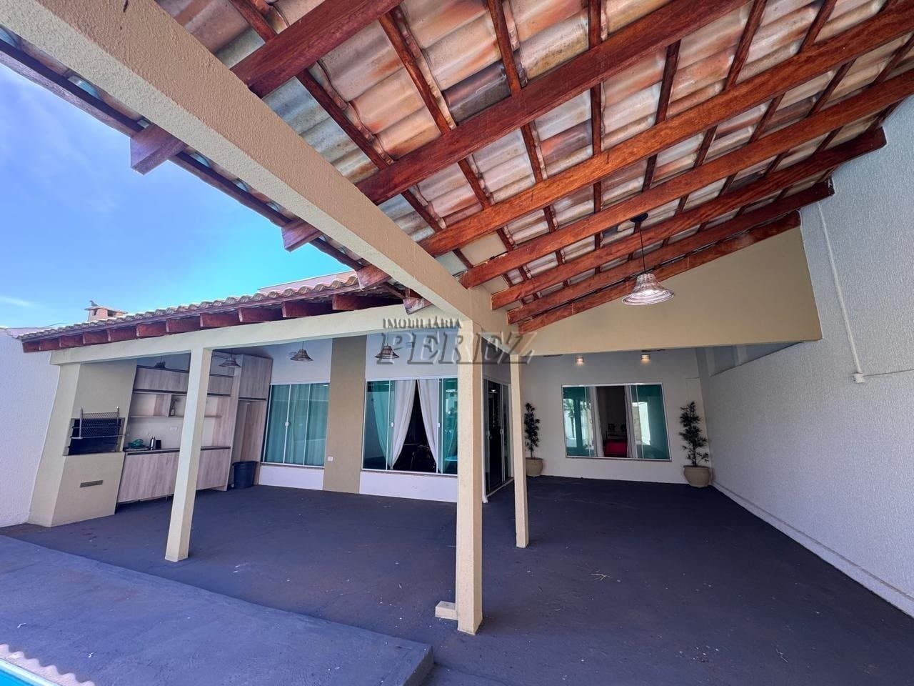 Casa à venda no Condomínio Residencial Barra Forest na região norte de Londrina