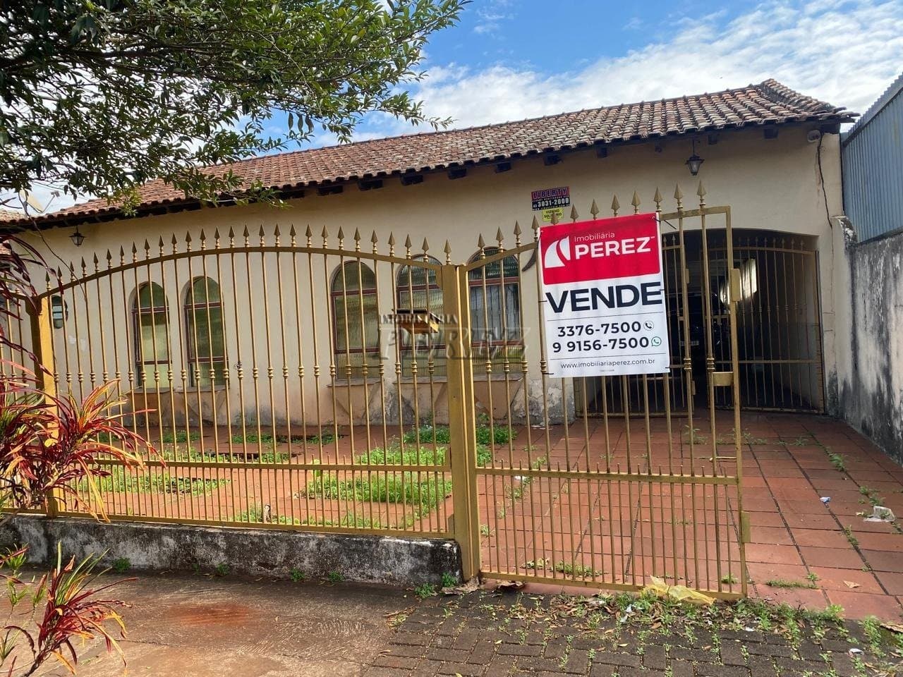 Terreno à venda no Jardim Bandeirantes, região oeste de Londrina