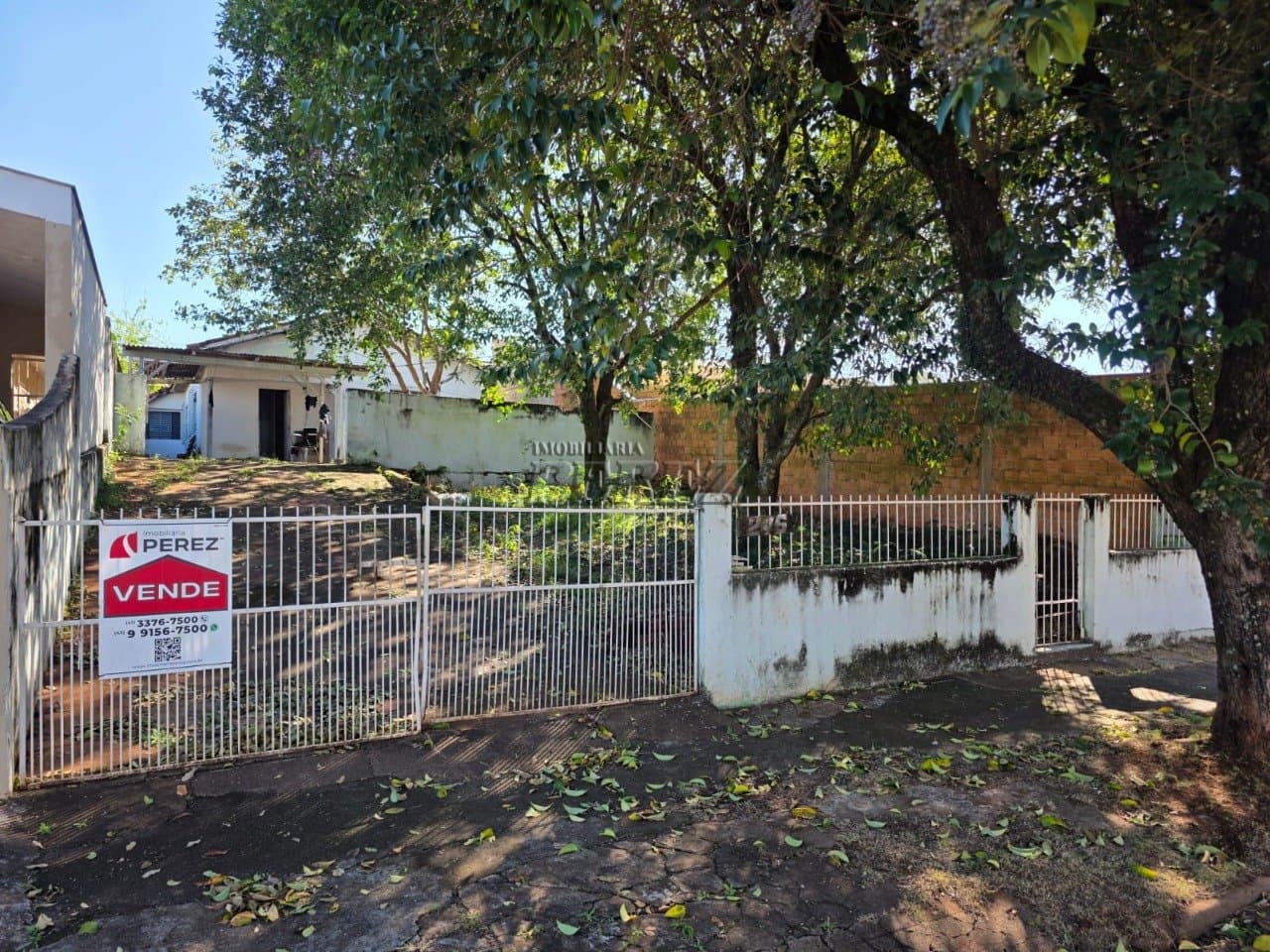 Casa à venda no Jardim Industrial, região oeste de Londrina