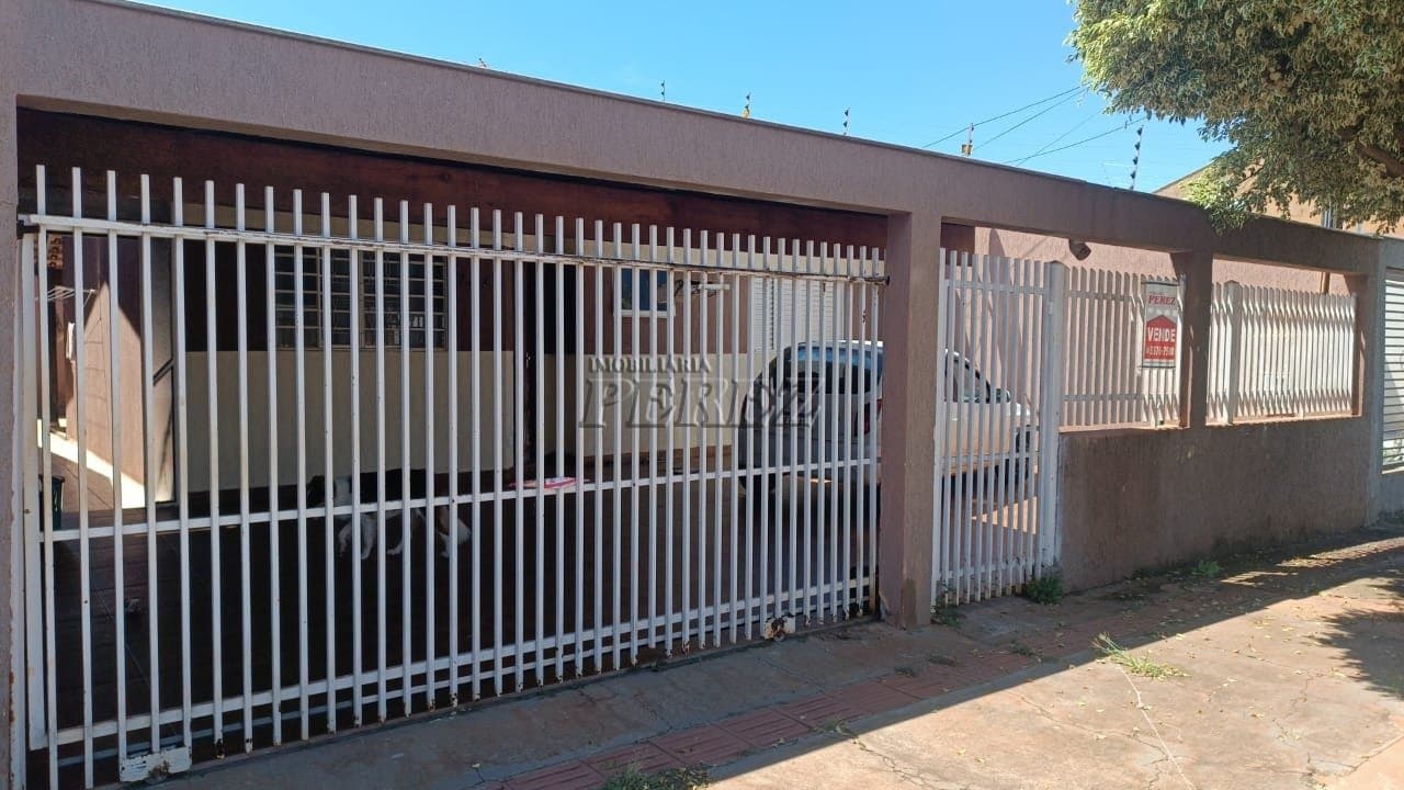 Casa à venda no Jardim Abussafe na região leste de Londrina