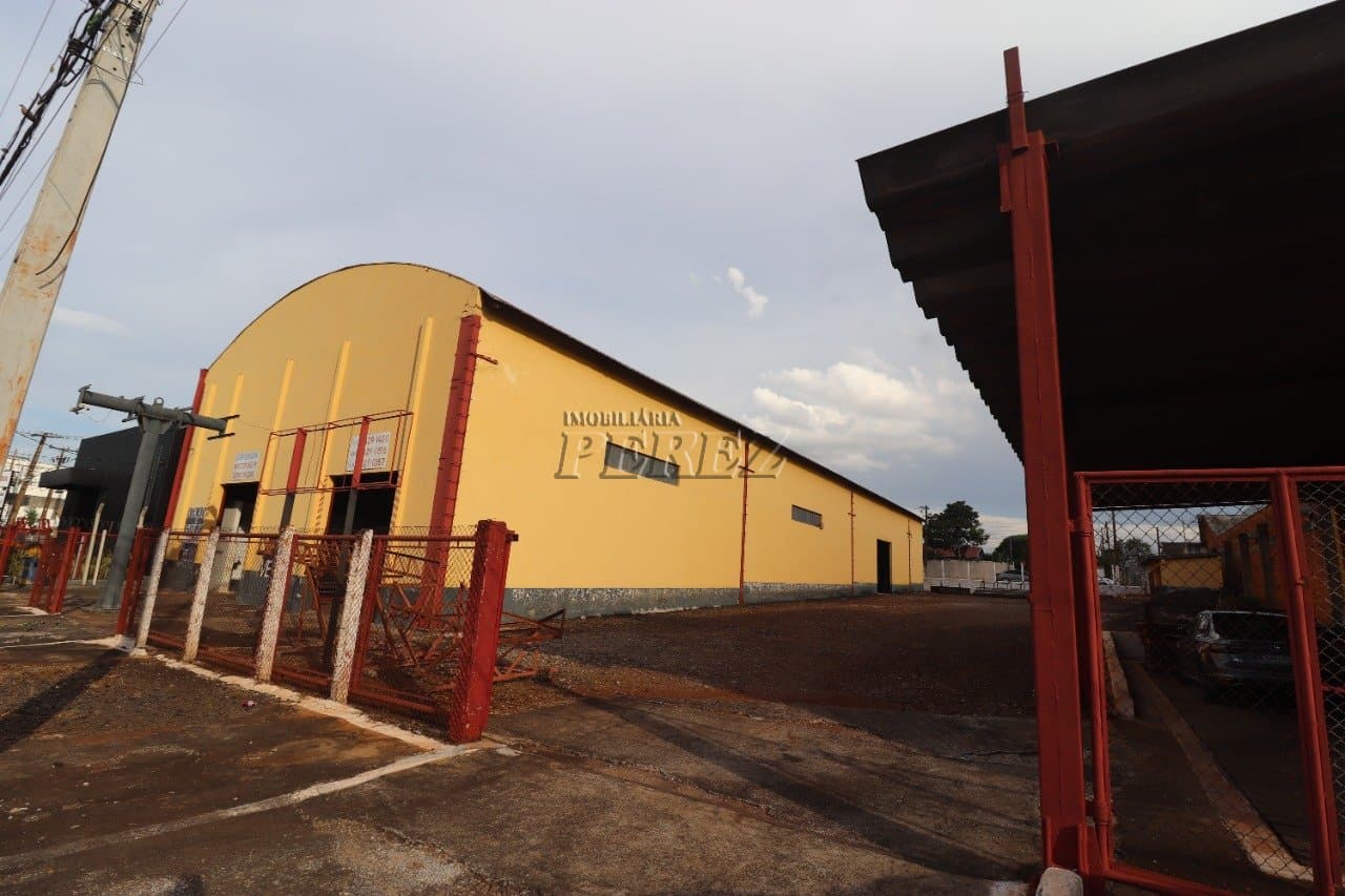 Galpão com pátio para alugar  avenida Brasília Br 369 região central
