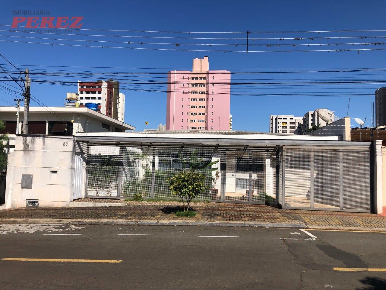 A Imobiliária Perez oferece a você mais uma ótima oportunidade de casa para venda em Londrina.