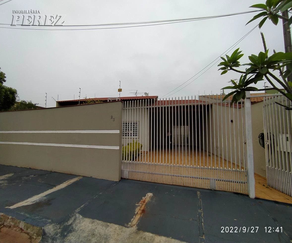 Casa à venda no Jardim Império do Sol na região norte de Londrina