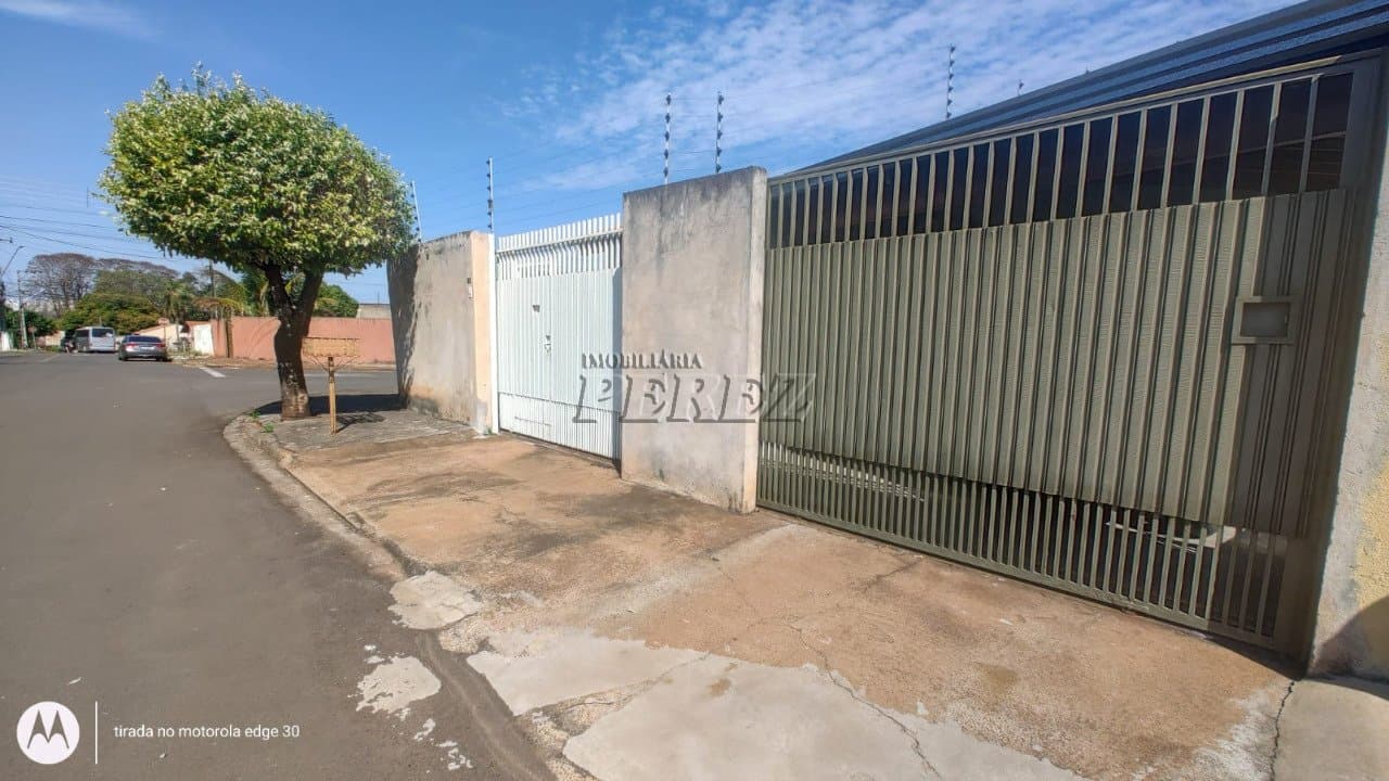 Casa à venda no Lindóia na região leste de Londrina