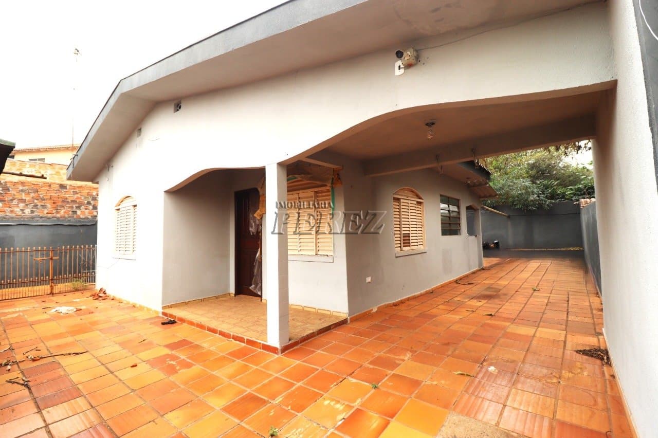Casa para alugar no centro em Londrina - Vila Matarazzo
