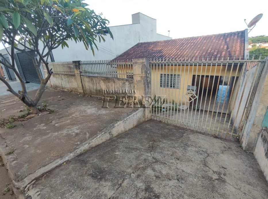 Casa à venda no Jardim Tókio, região oeste de Londrina
