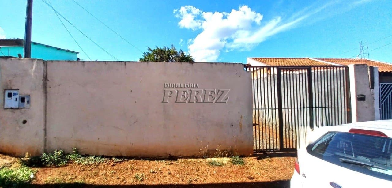 Casa à venda no Jardim Maria Celina, região norte de Londrina