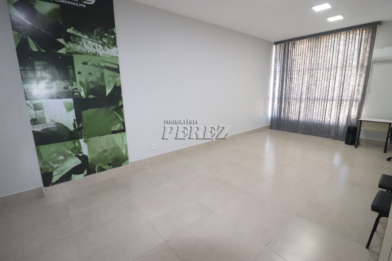 Sala comercial à venda e locação no centro de Londrina - Edifício Oscar Fuganti.