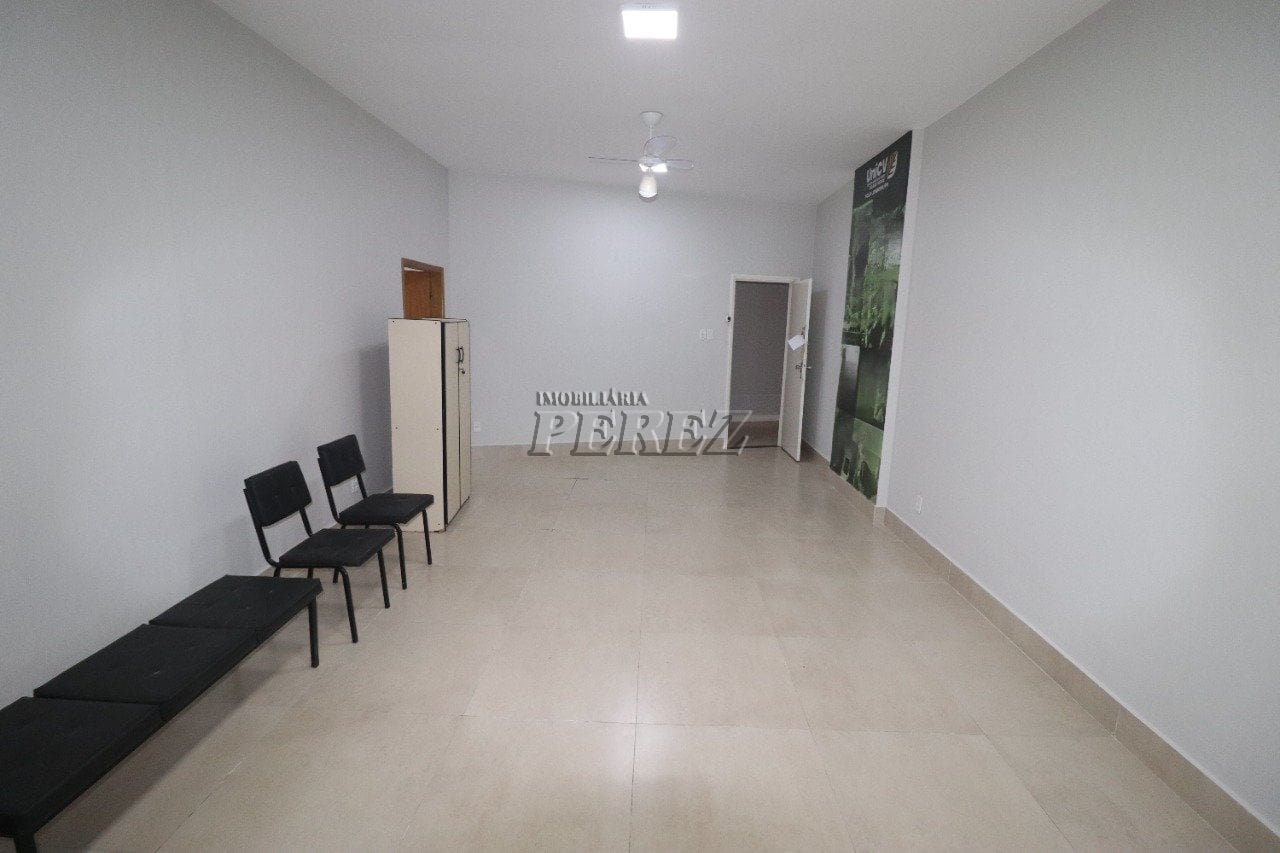 Sala comercial à venda e locação no centro de Londrina - Edifício Oscar Fuganti.