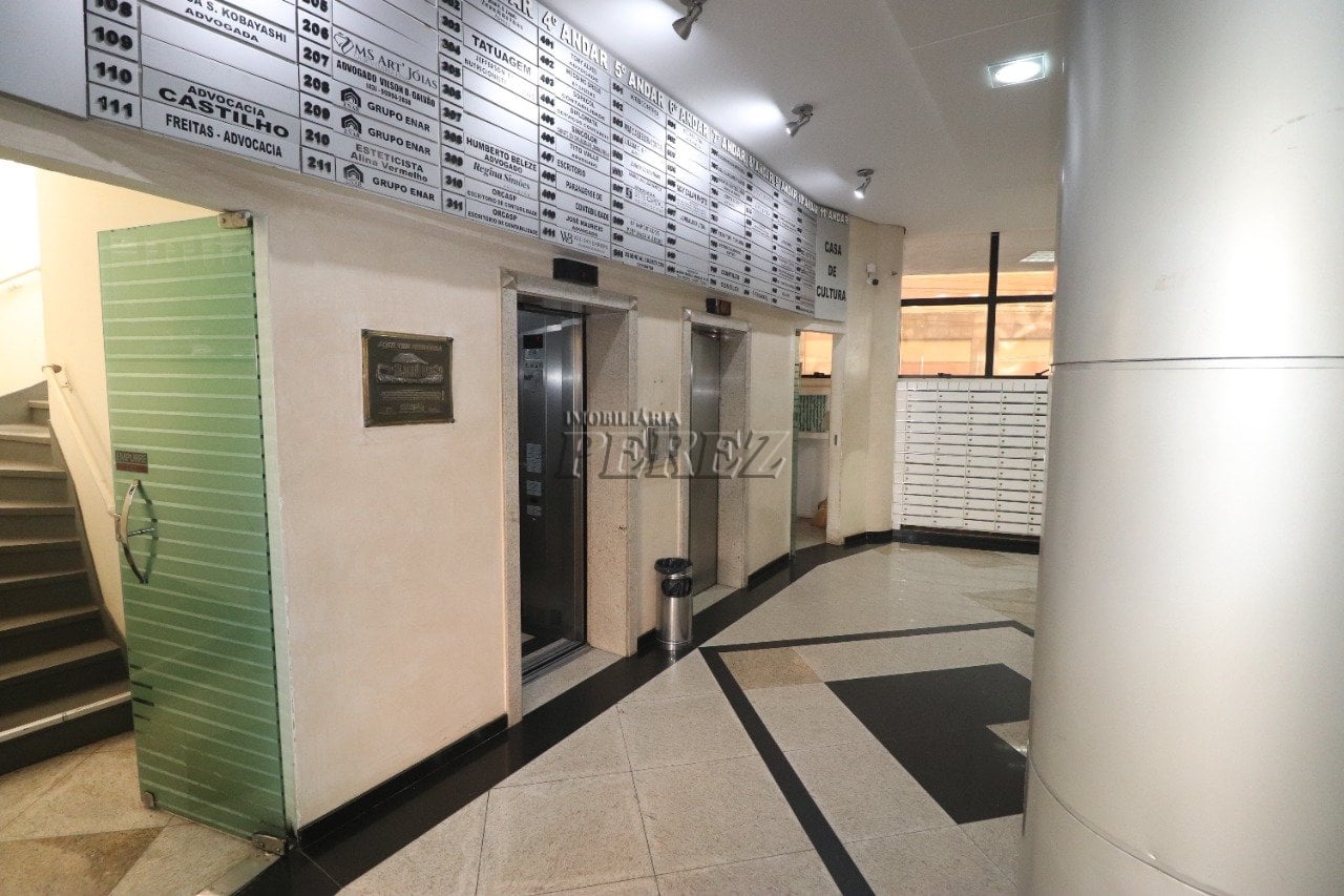 Sala comercial à venda e locação no centro de Londrina - Edifício Oscar Fuganti.