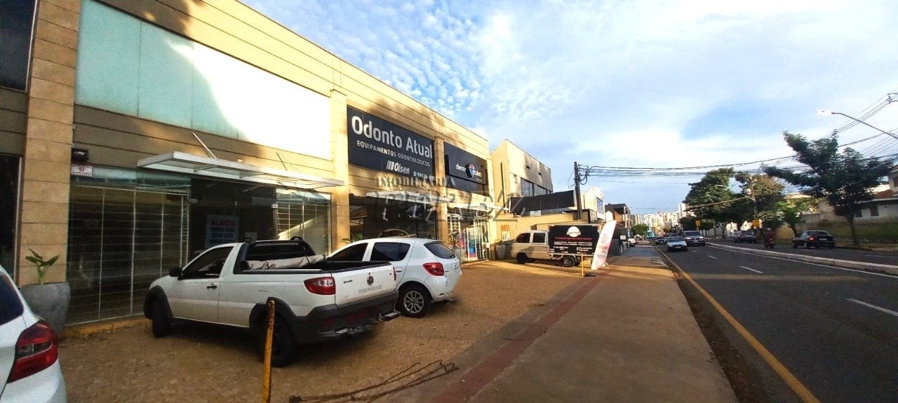 Loja comercial para alugar na Av. Marinngá em Londrina.