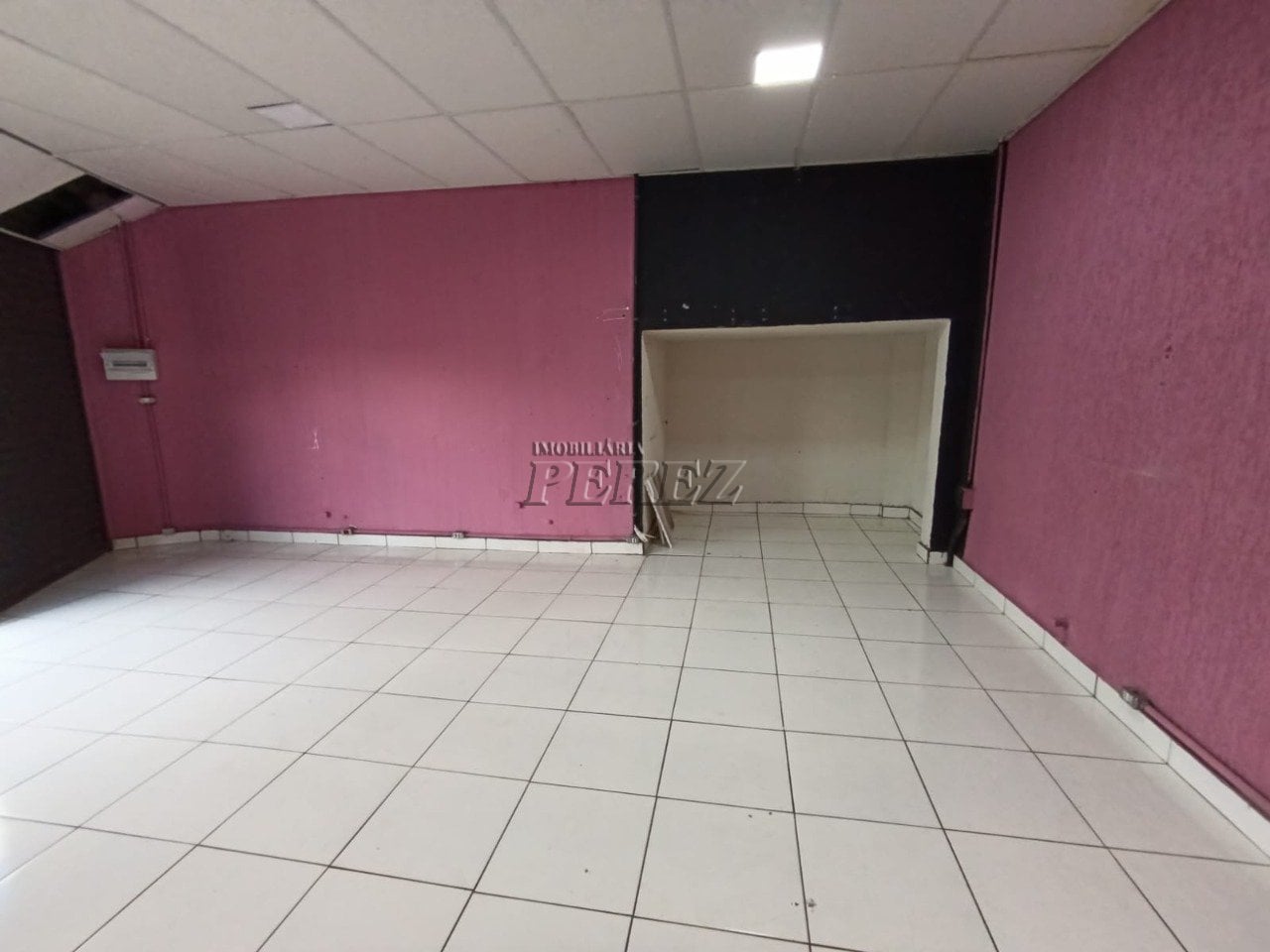Sala comercial para alugar na Av Saul Elkind - Região norte de Londrina.