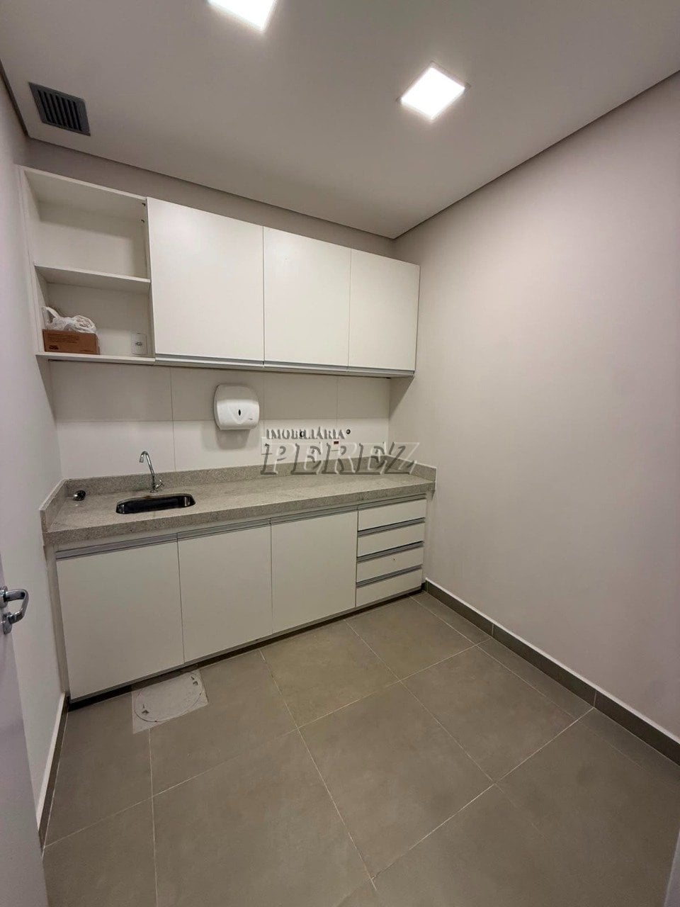 Sala comercial para alugar na Av Higienópolis, no centro de Londrina
