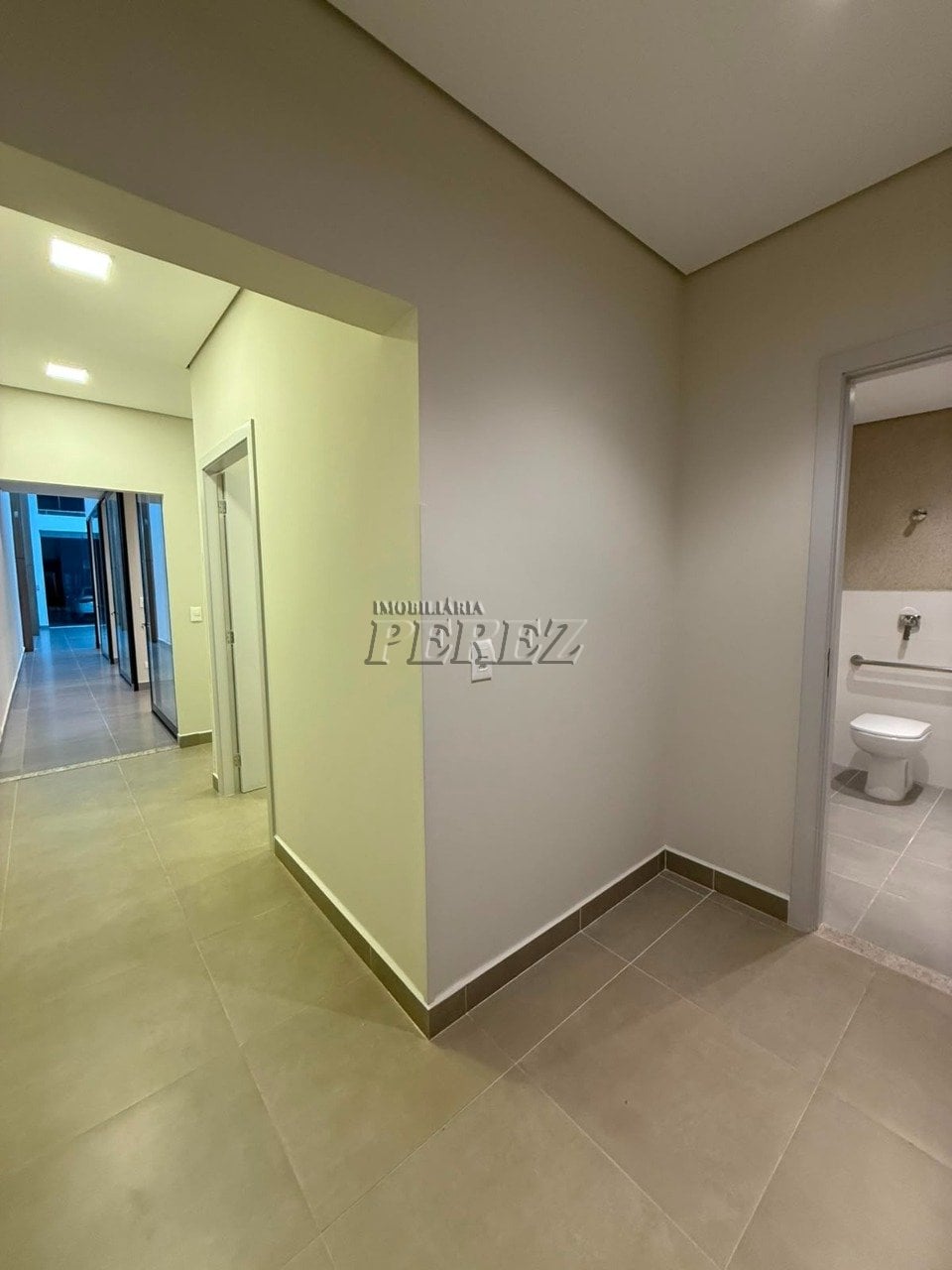 Sala comercial para alugar na Av Higienópolis, no centro de Londrina