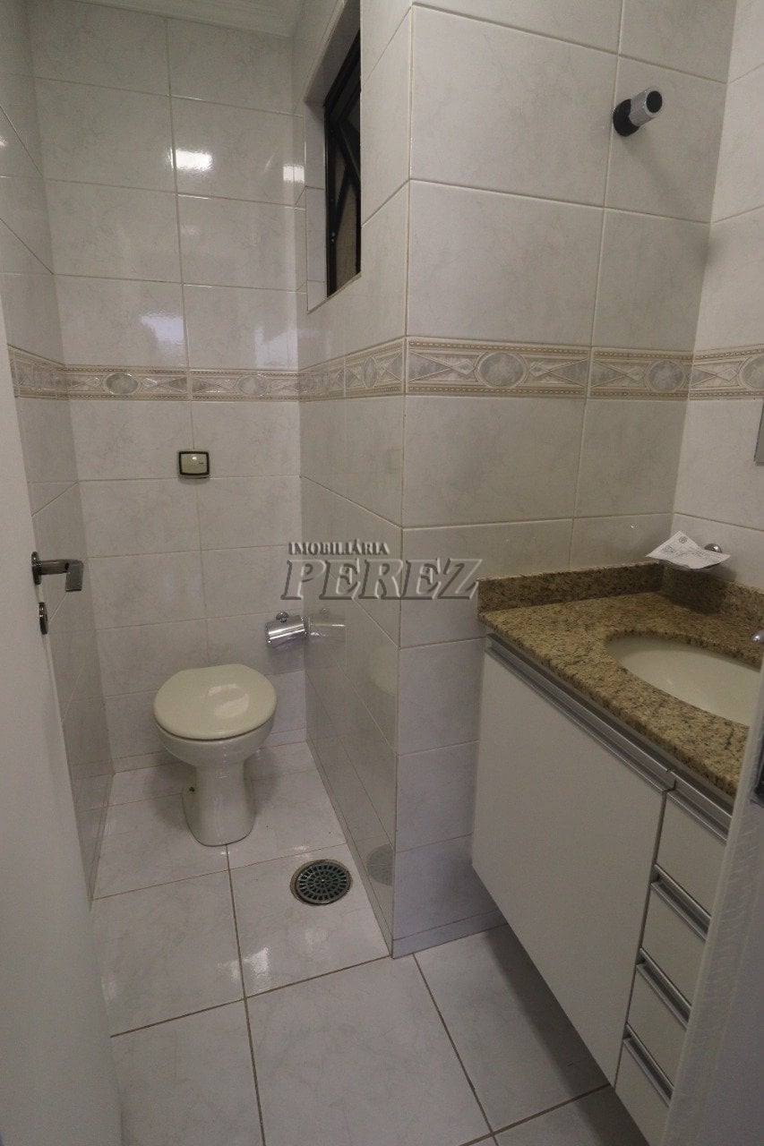 Sala para alugar no Edifício Comercial Perez, em localização estratégica no centro de Londrina