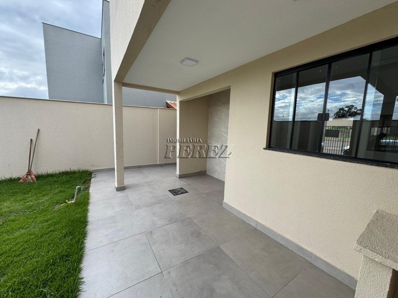 Sobrado à venda na região leste de Londrina - Portal dos Pioneiros