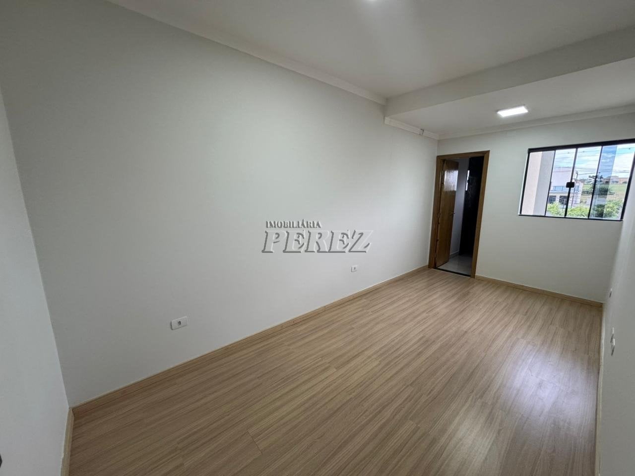 Sobrado à venda na região leste de Londrina - Portal dos Pioneiros