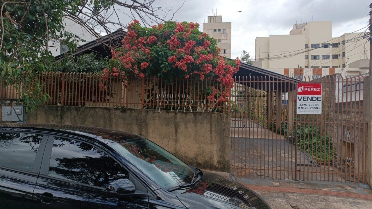 Casa à venda na Rua Alagoas no centro de Londrina