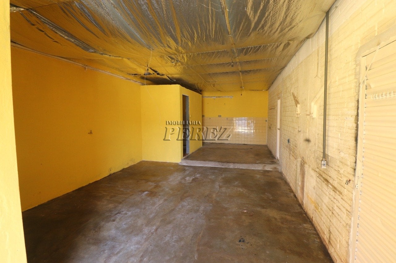 Barracão com patio para alugar no centro de Londrina - Jardim Guaporé